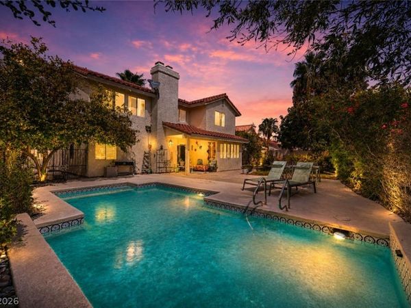 390 Rushing Creek Court, Henderson, NV 89014