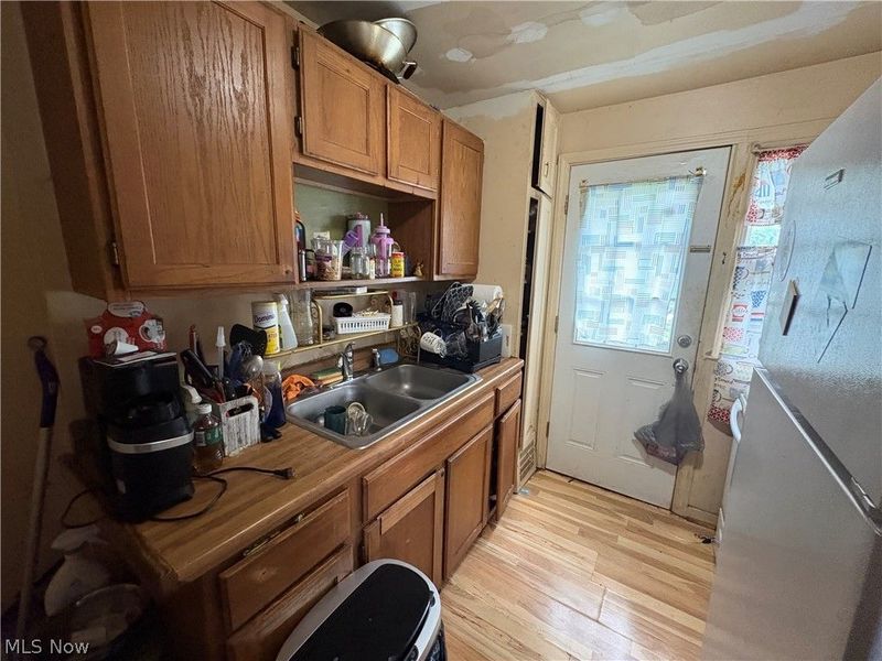 24951 Treadwell, Euclid, OH 44117 Photo 8