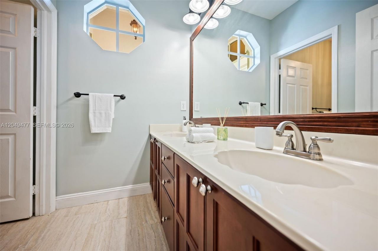 15973 SW 4th St , Pembroke Pines, FL 33027 Photo