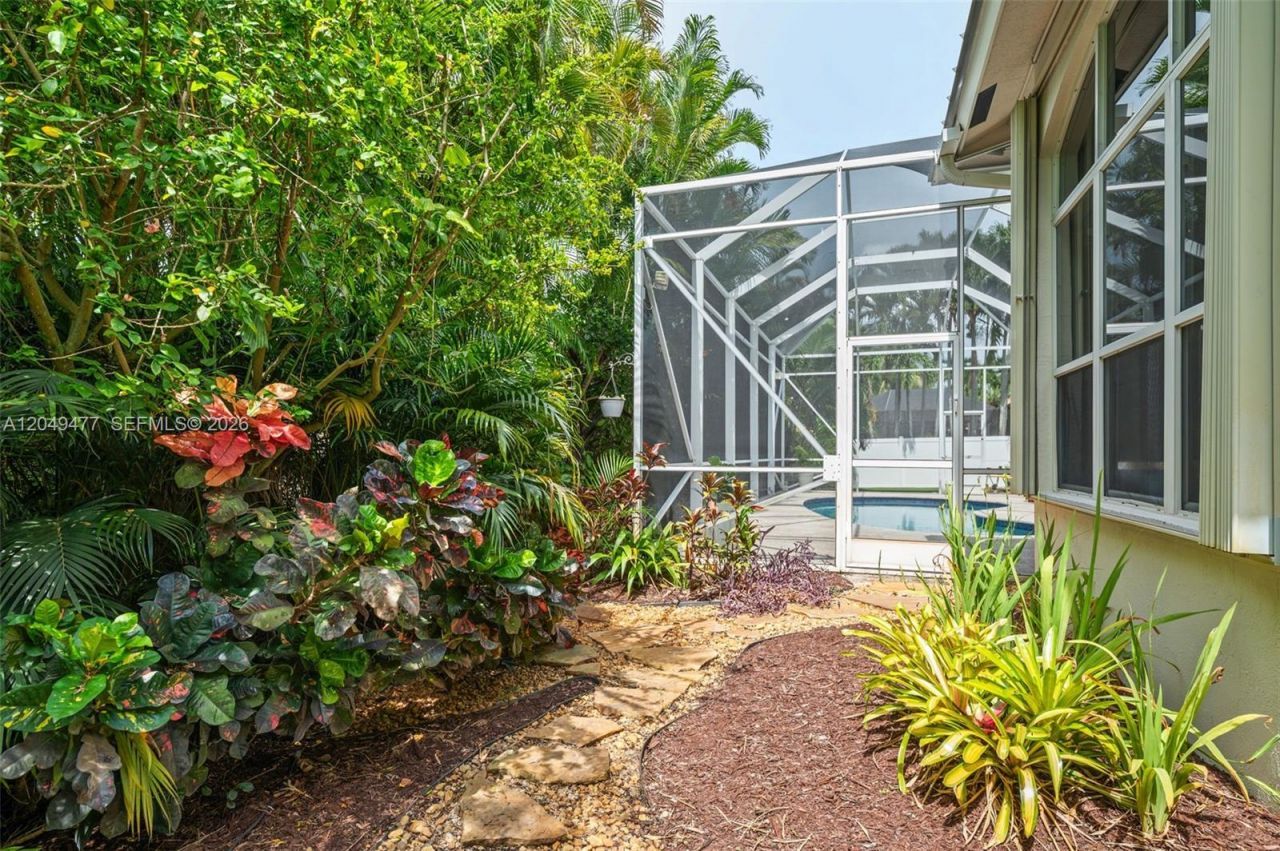 15973 SW 4th St , Pembroke Pines, FL 33027 Photo