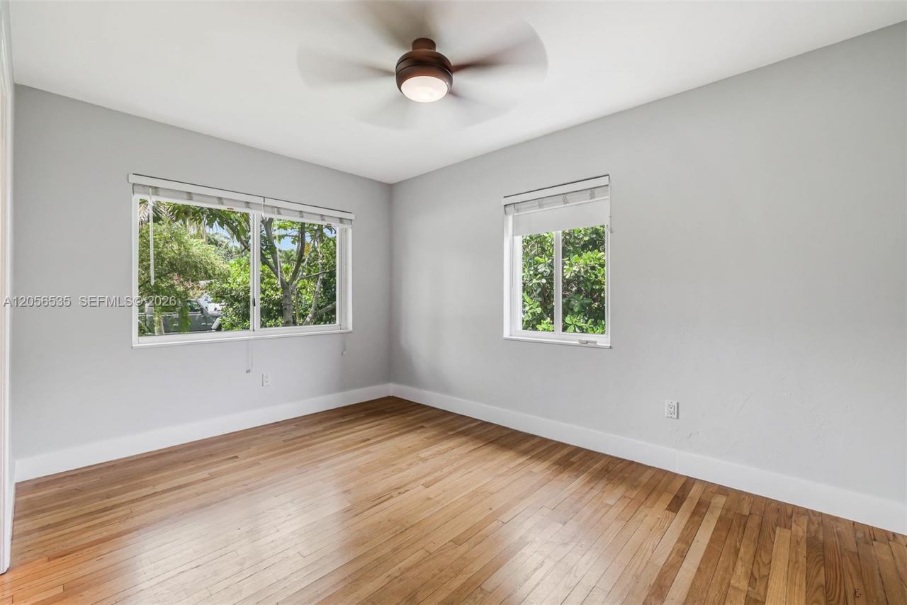1012 NE 116th St, Biscayne Park, FL 33161 Photo