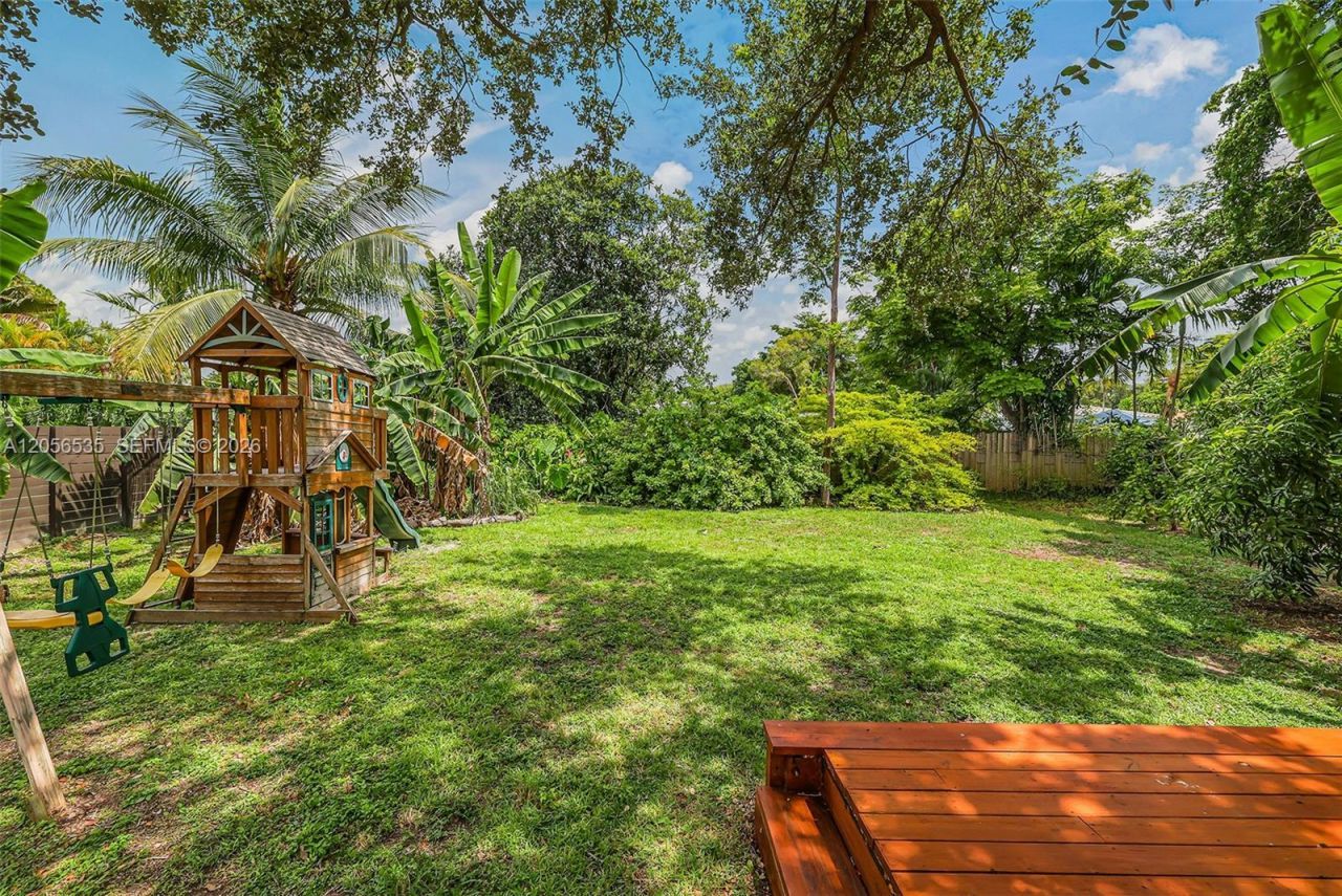 1012 NE 116th St, Biscayne Park, FL 33161 Photo