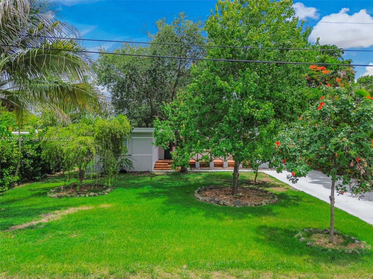 1012 NE 116th St, Biscayne Park, FL 33161 Photo