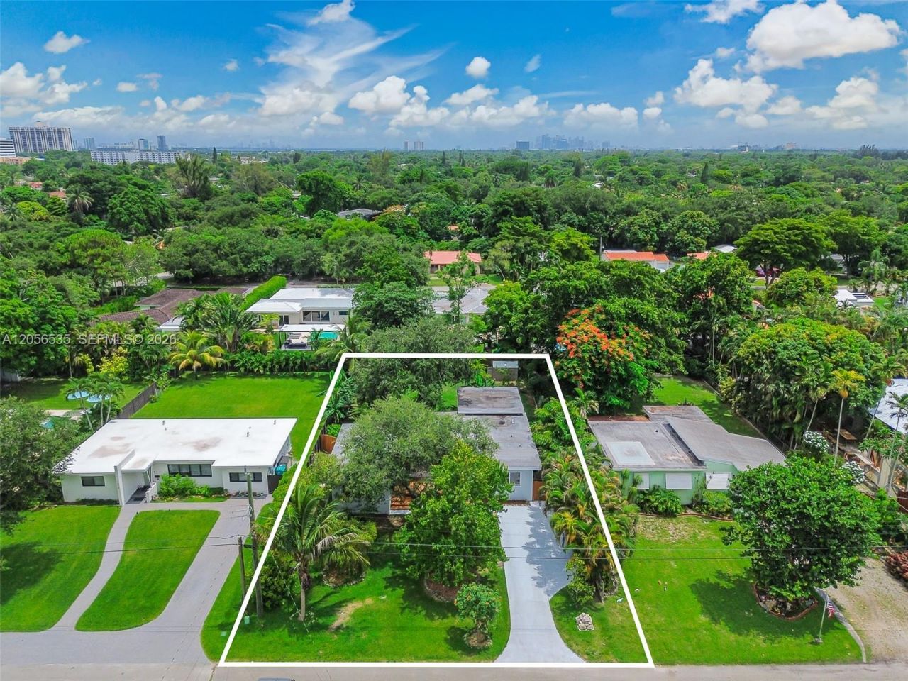 1012 NE 116th St, Biscayne Park, FL 33161 Photo