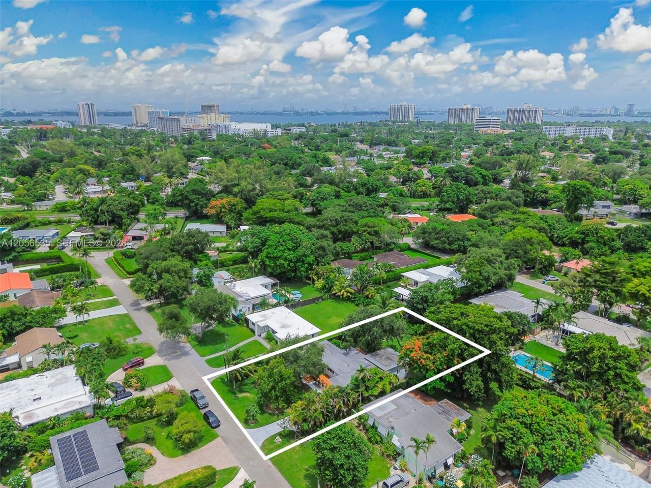1012 NE 116th St, Biscayne Park, FL 33161 Photo