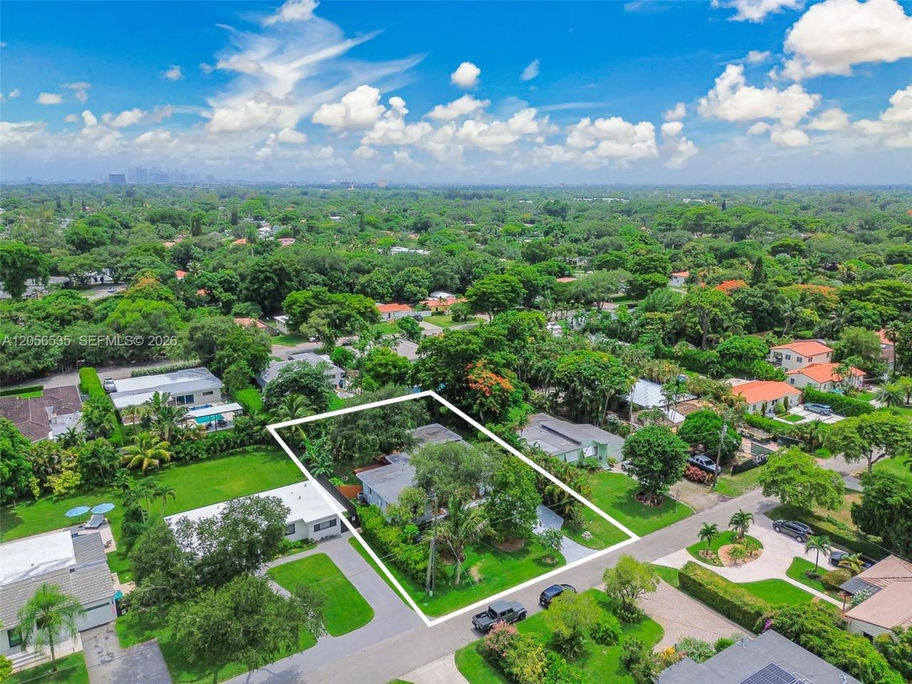 1012 NE 116th St, Biscayne Park, FL 33161 Photo