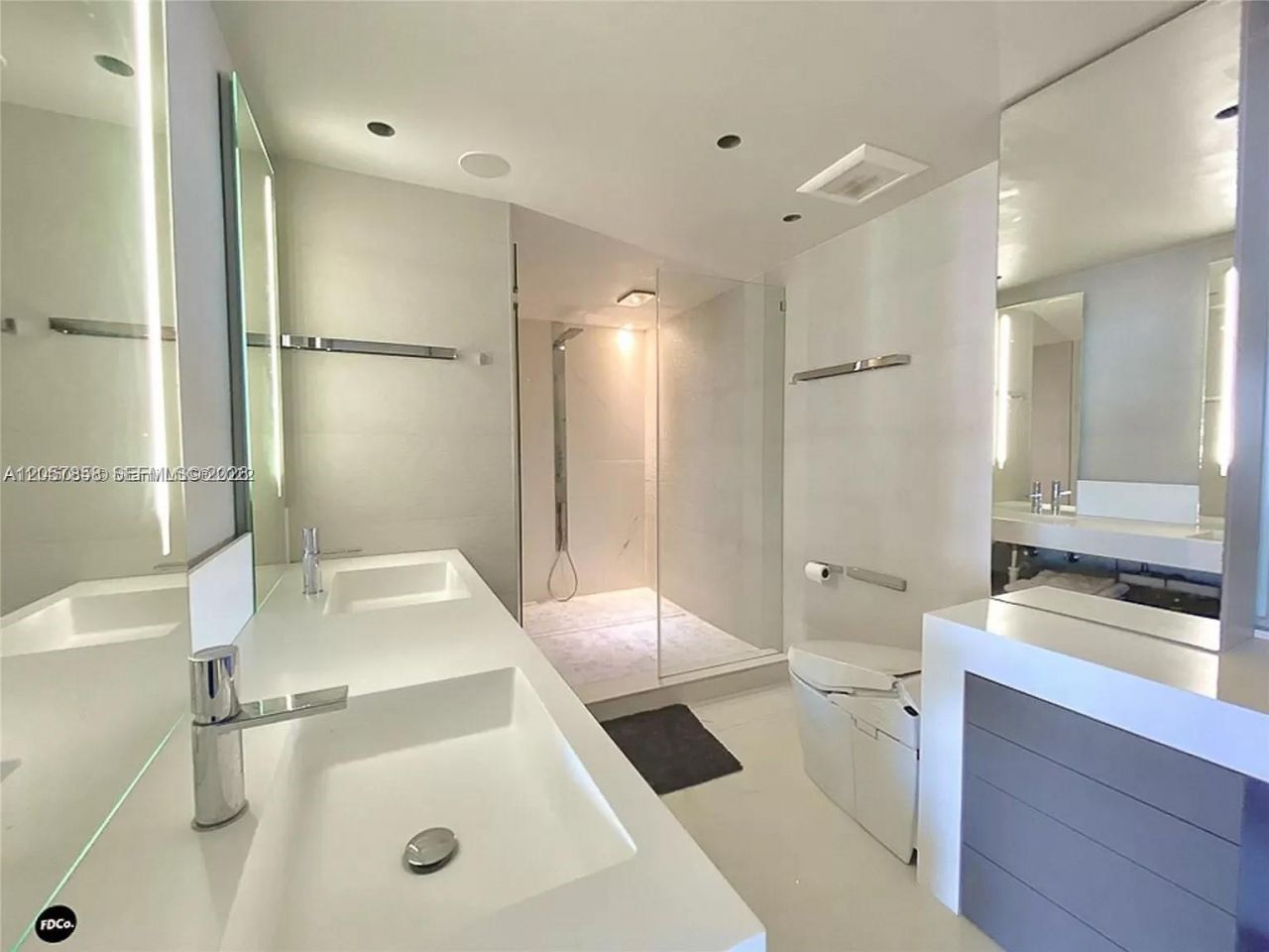 5255 Collins Ave, Unit 9E, Miami Beach, FL 33140 Photo