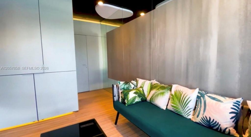 5255 Collins Ave, Unit 9E, Miami Beach, FL 33140 Photo
