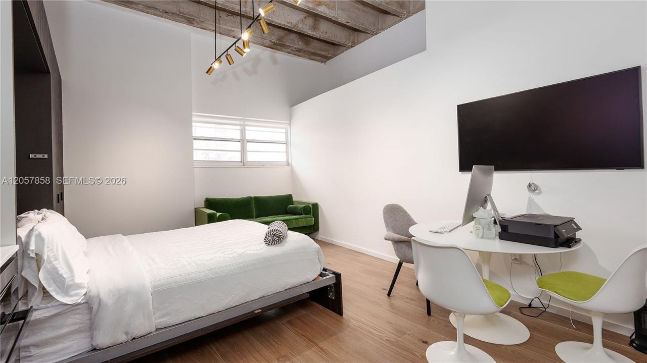 5255 Collins Ave, Unit 9E, Miami Beach, FL 33140 Photo