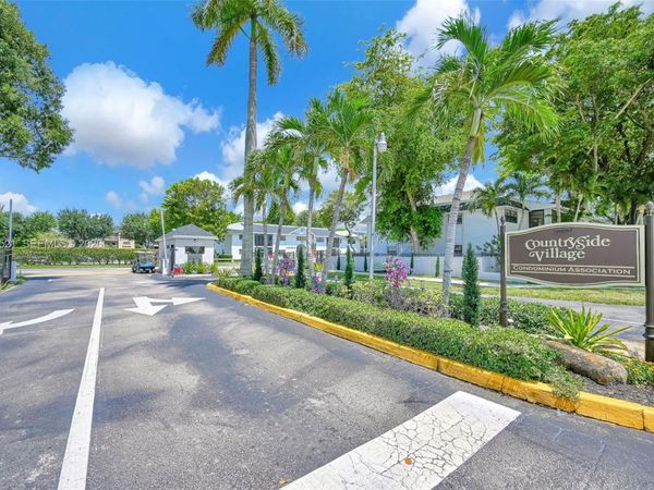 18965 NW 62nd Ave , Unit 106, Hialeah, FL 33015
