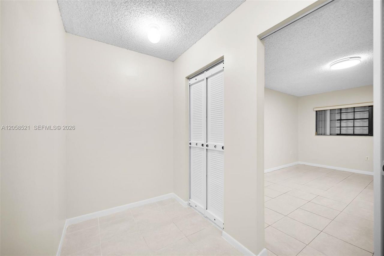 18965 NW 62nd Ave , Unit 106, Hialeah, FL 33015 Photo