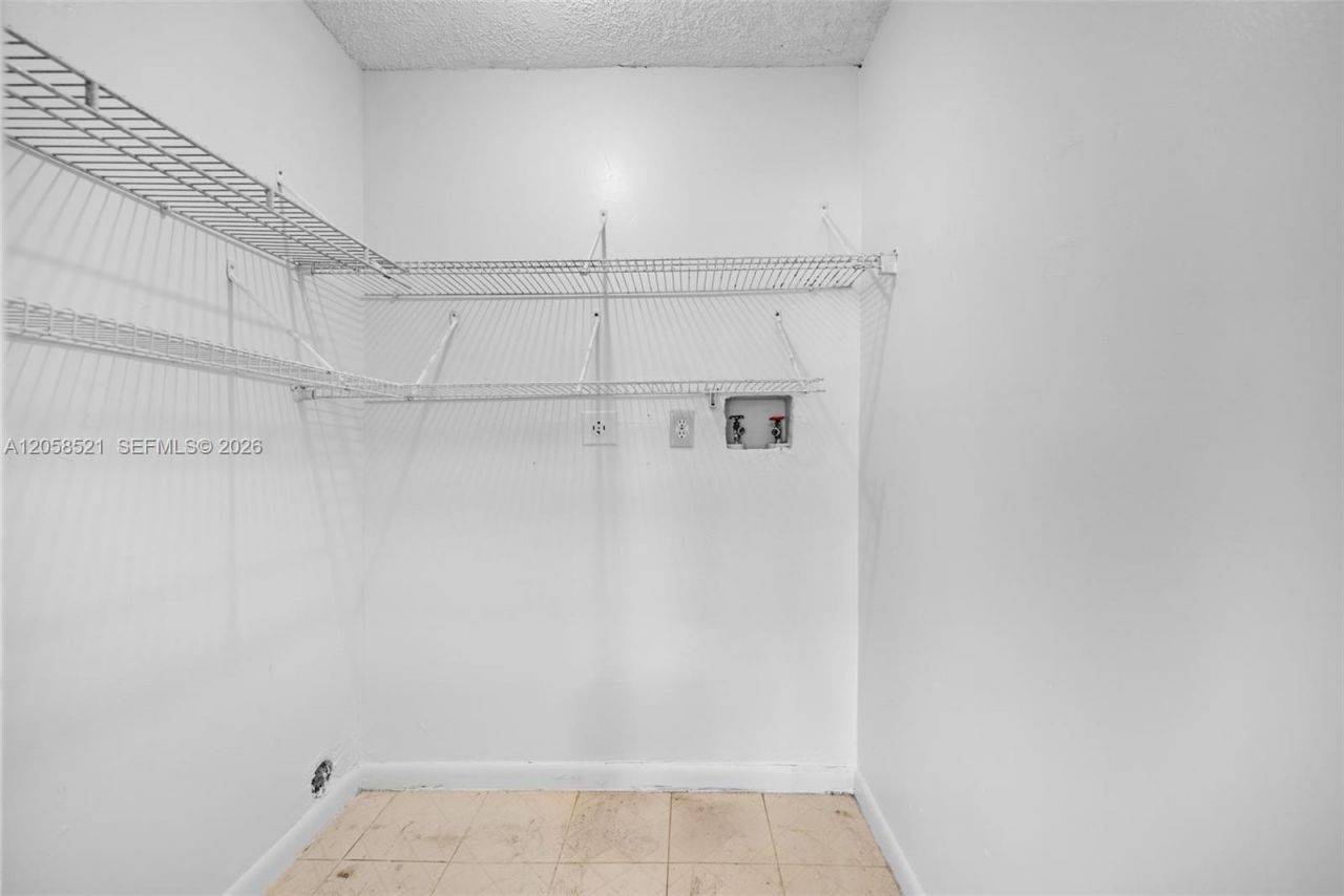 18965 NW 62nd Ave , Unit 106, Hialeah, FL 33015 Photo