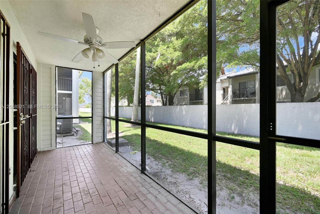 18965 NW 62nd Ave , Unit 106, Hialeah, FL 33015 Photo