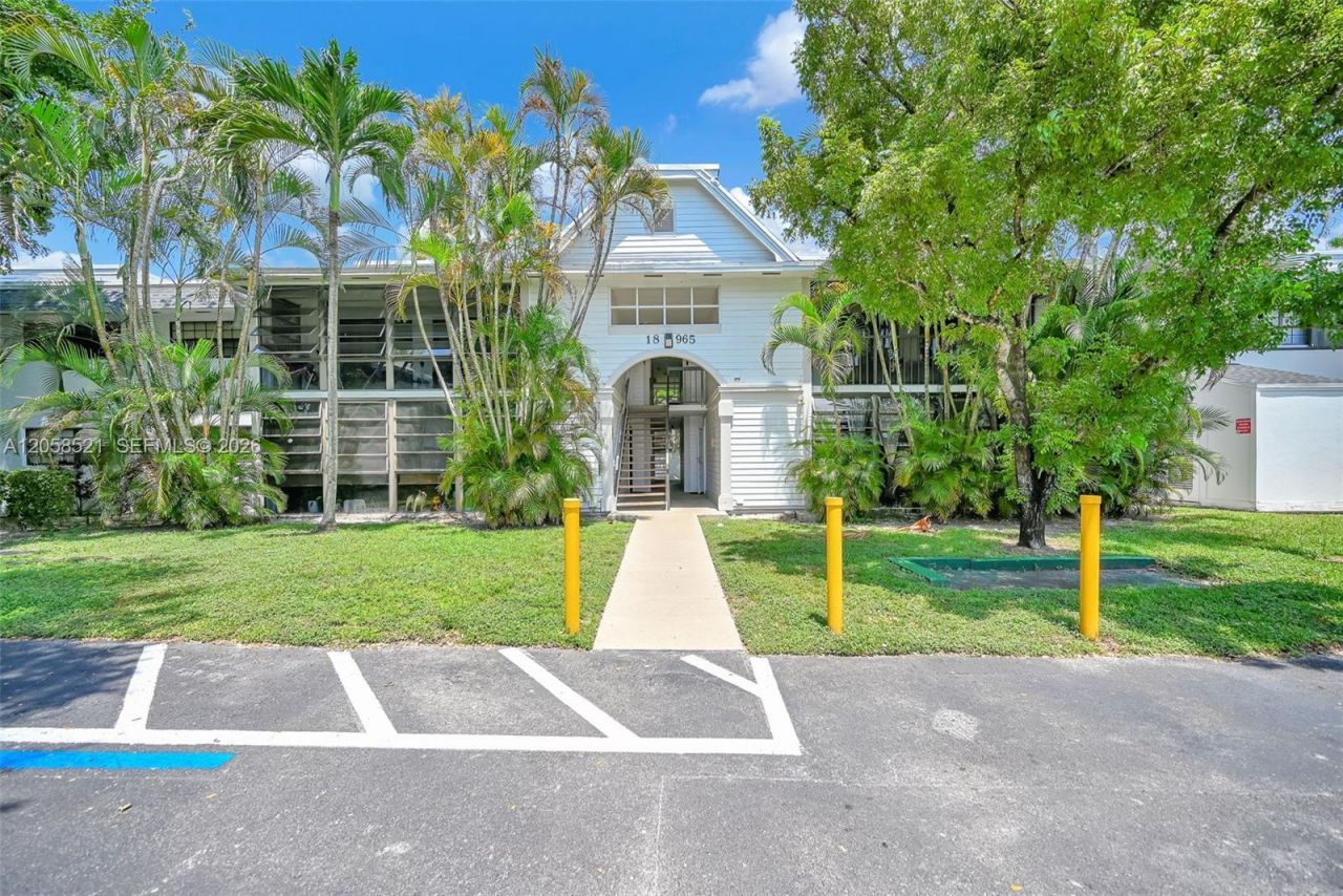 18965 NW 62nd Ave , Unit 106, Hialeah, FL 33015 Photo