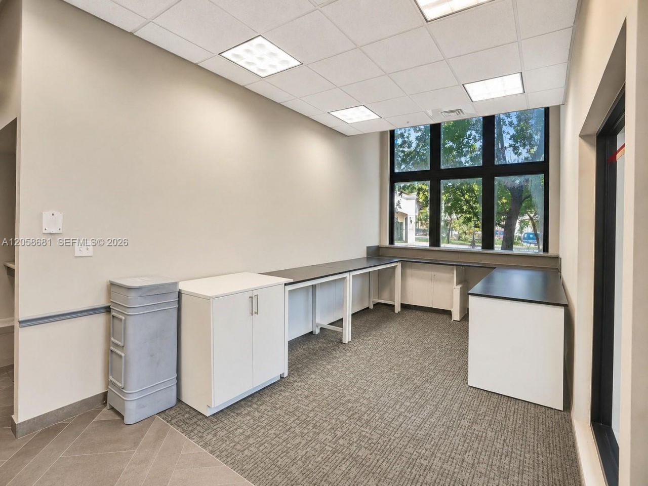 8850 W Oakland Park Blvd, Sunrise, FL 33351 Photo