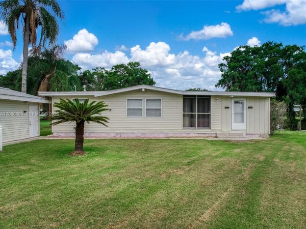 221 SPECKLED PERCH PT , Lorida, FL 33857