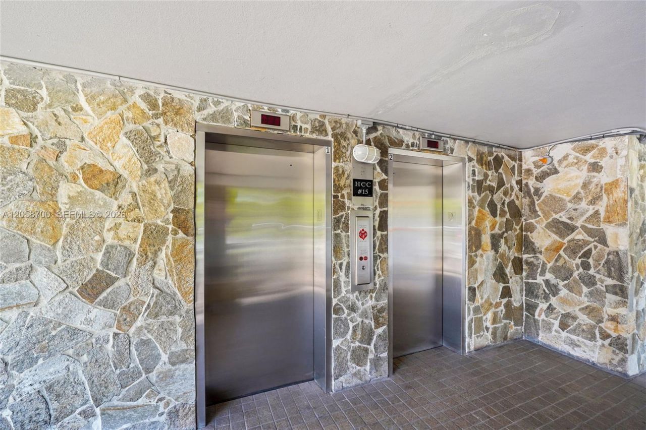 4800 Hillcrest Ln , Unit 402, Hollywood, FL 33021 Photo