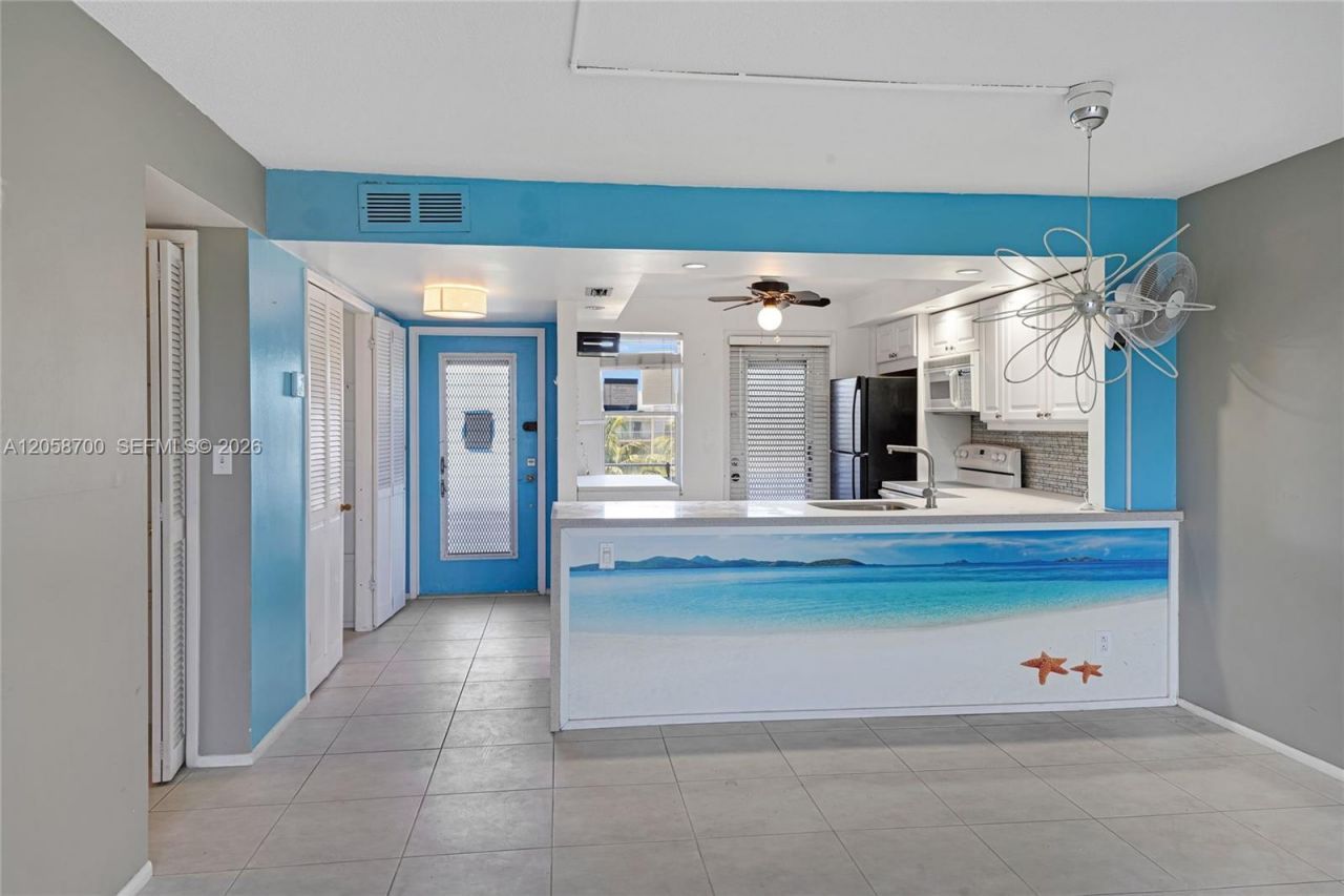 4800 Hillcrest Ln , Unit 402, Hollywood, FL 33021 Photo