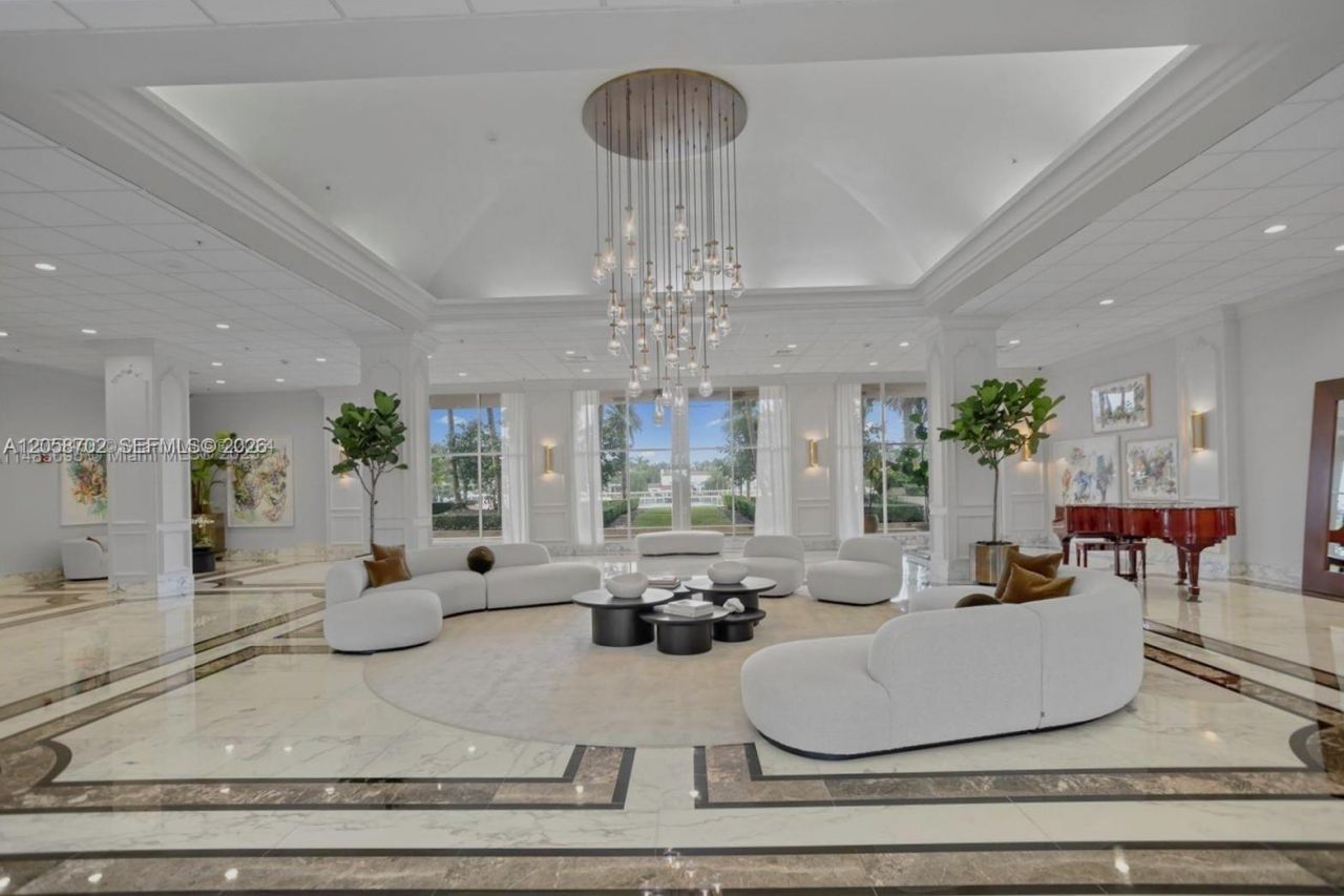 5600 Collins Ave, Unit 17U, Miami Beach, FL 33140 Photo