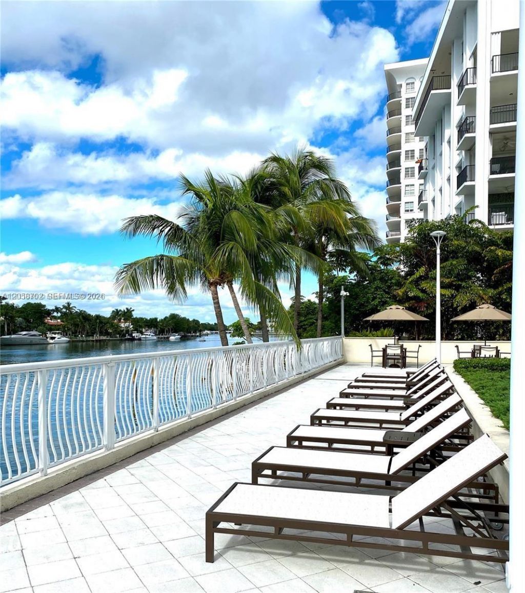 5600 Collins Ave, Unit 17U, Miami Beach, FL 33140 Photo