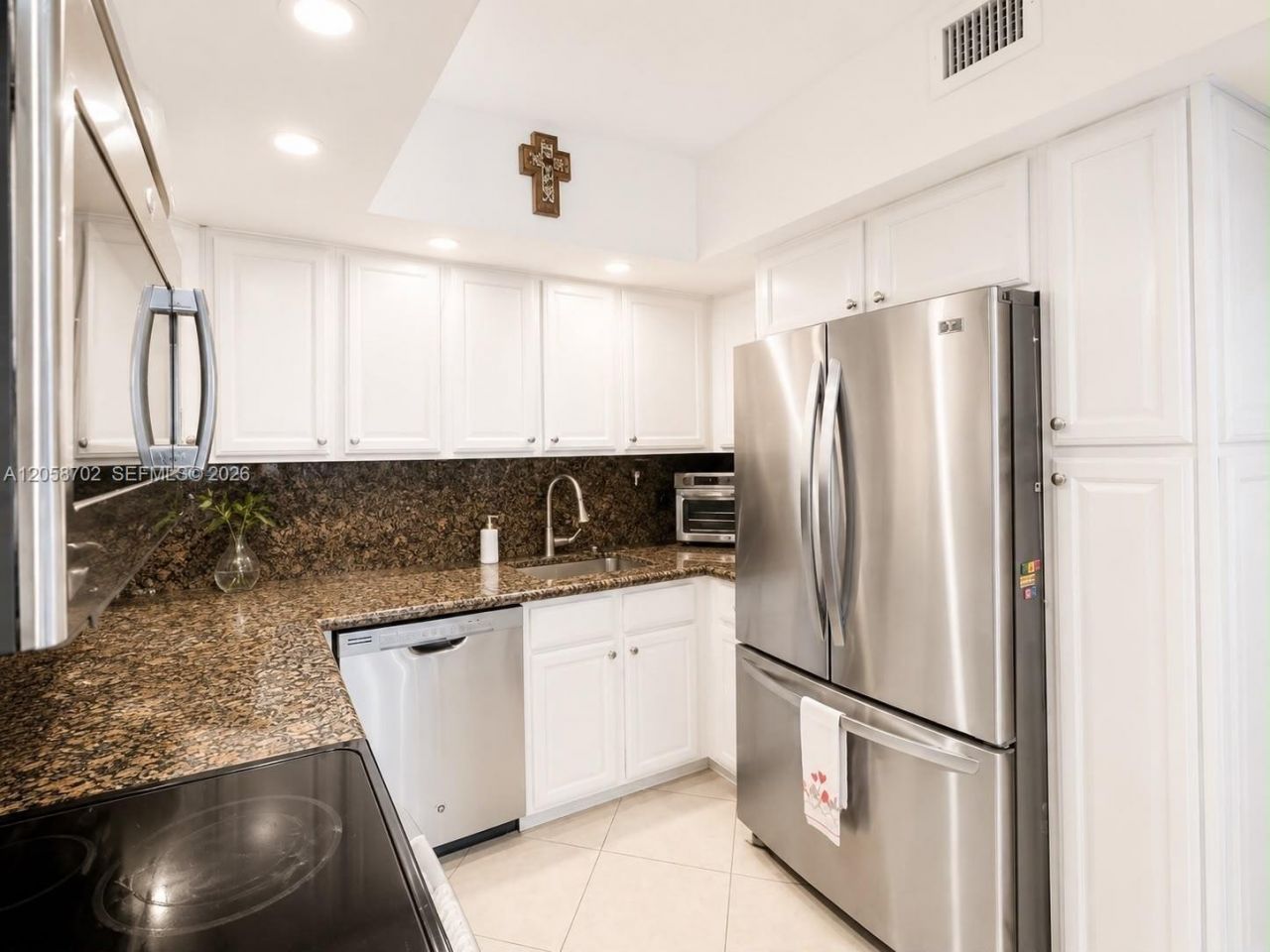 5600 Collins Ave, Unit 17U, Miami Beach, FL 33140 Photo