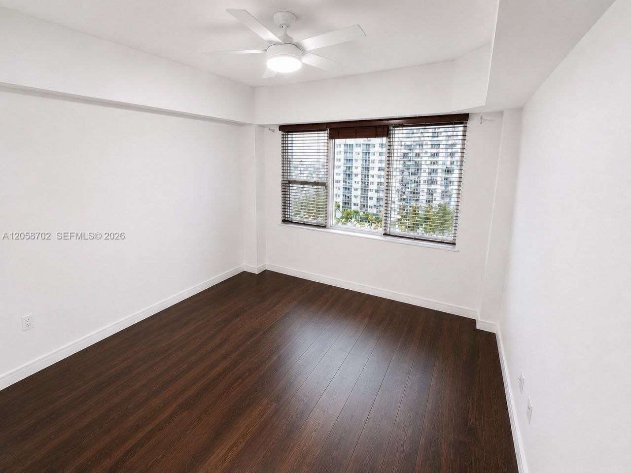 5600 Collins Ave, Unit 17U, Miami Beach, FL 33140 Photo