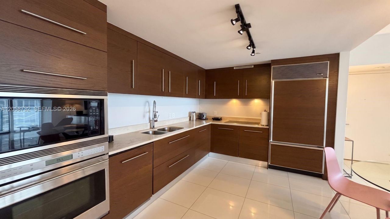 485 Brickell Ave, Unit 3401, Miami, FL 33131 Photo