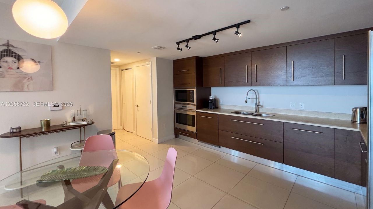485 Brickell Ave, Unit 3401, Miami, FL 33131 Photo