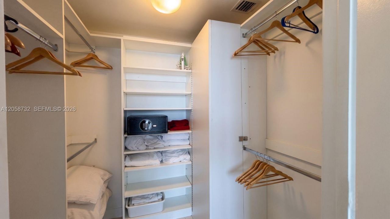485 Brickell Ave, Unit 3401, Miami, FL 33131 Photo