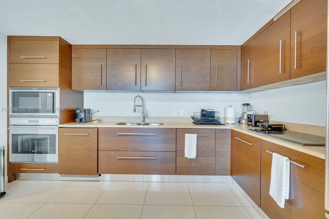 485 Brickell Ave, Unit 3401, Miami, FL 33131 Photo