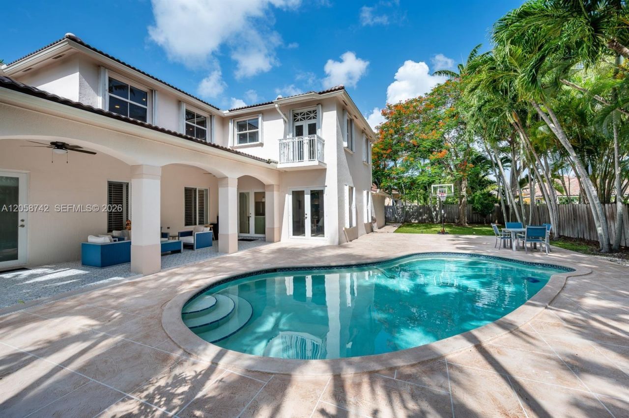 8425 SW 138th St, Palmetto Bay, FL 33158 Photo