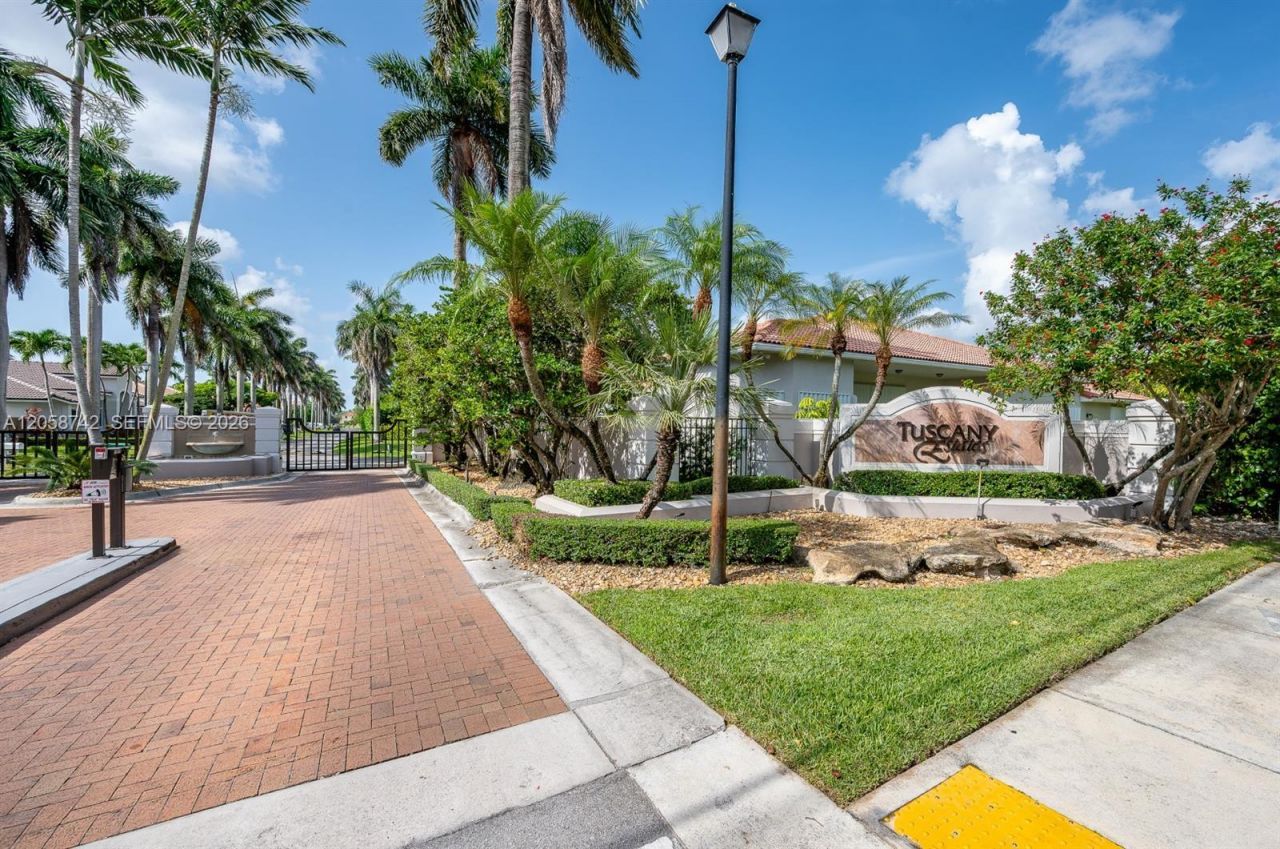 8425 SW 138th St, Palmetto Bay, FL 33158 Photo
