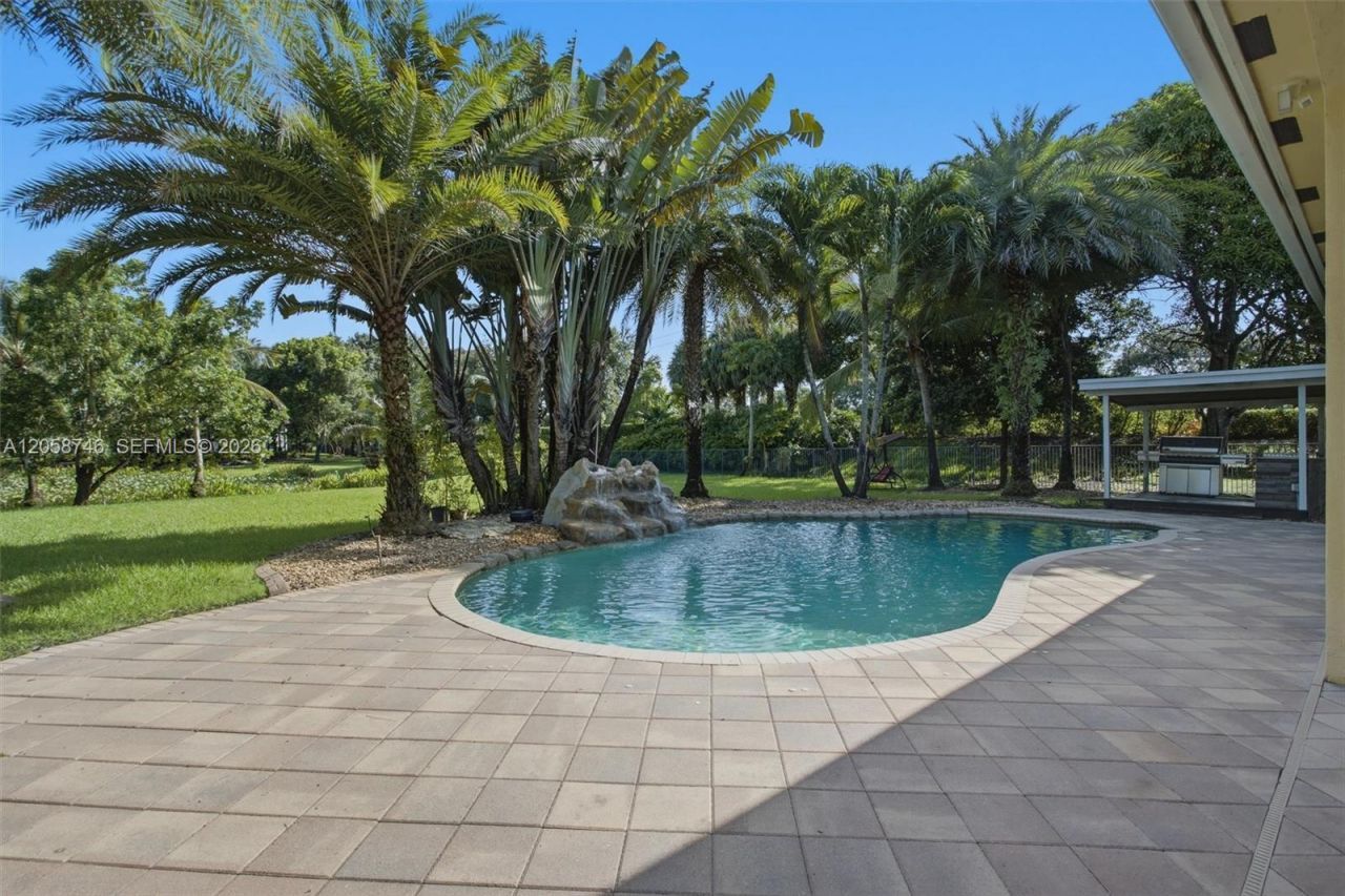 15374 SW 34th St, Davie, FL 33331 Photo