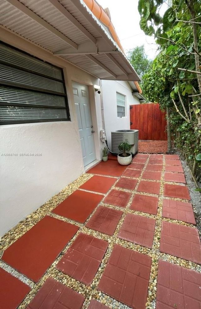 8025 NW 170th St , Hialeah, FL 33015 Photo