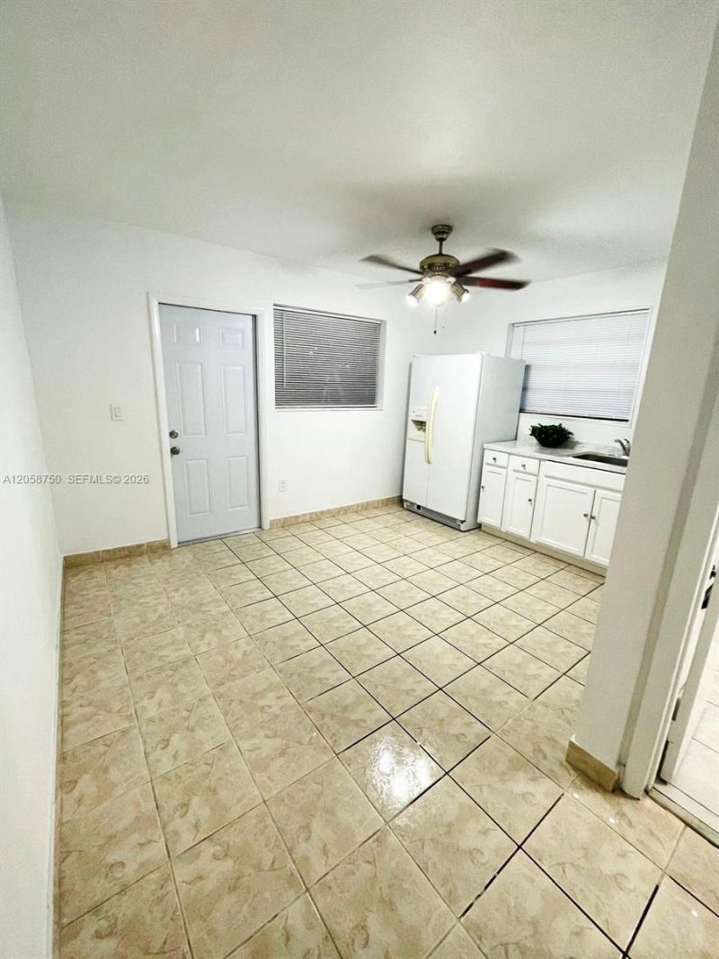 8025 NW 170th St , Hialeah, FL 33015 Photo