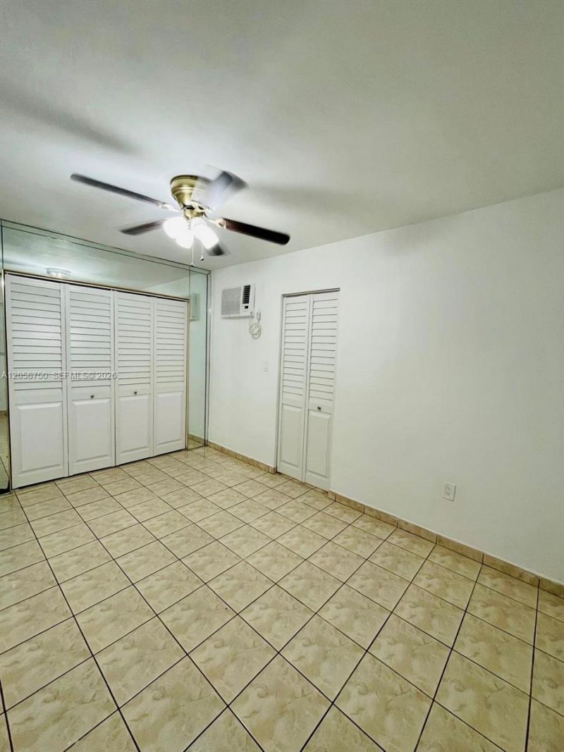 8025 NW 170th St , Hialeah, FL 33015 Photo