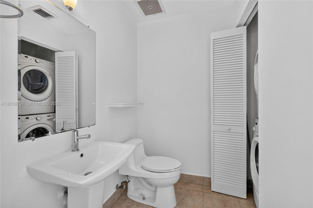3470 E Coast Ave, Unit H2510, Miami, FL 33137 Photo