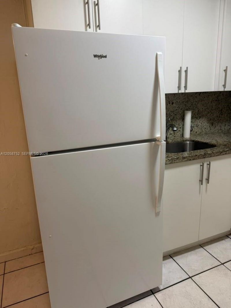 1330 W 54th St, Unit 221C, Hialeah, FL 33012 Photo