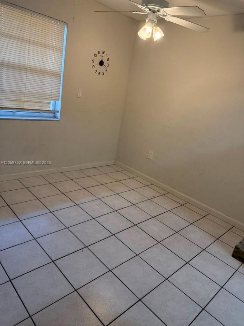 1330 W 54th St, Unit 221C, Hialeah, FL 33012 Photo