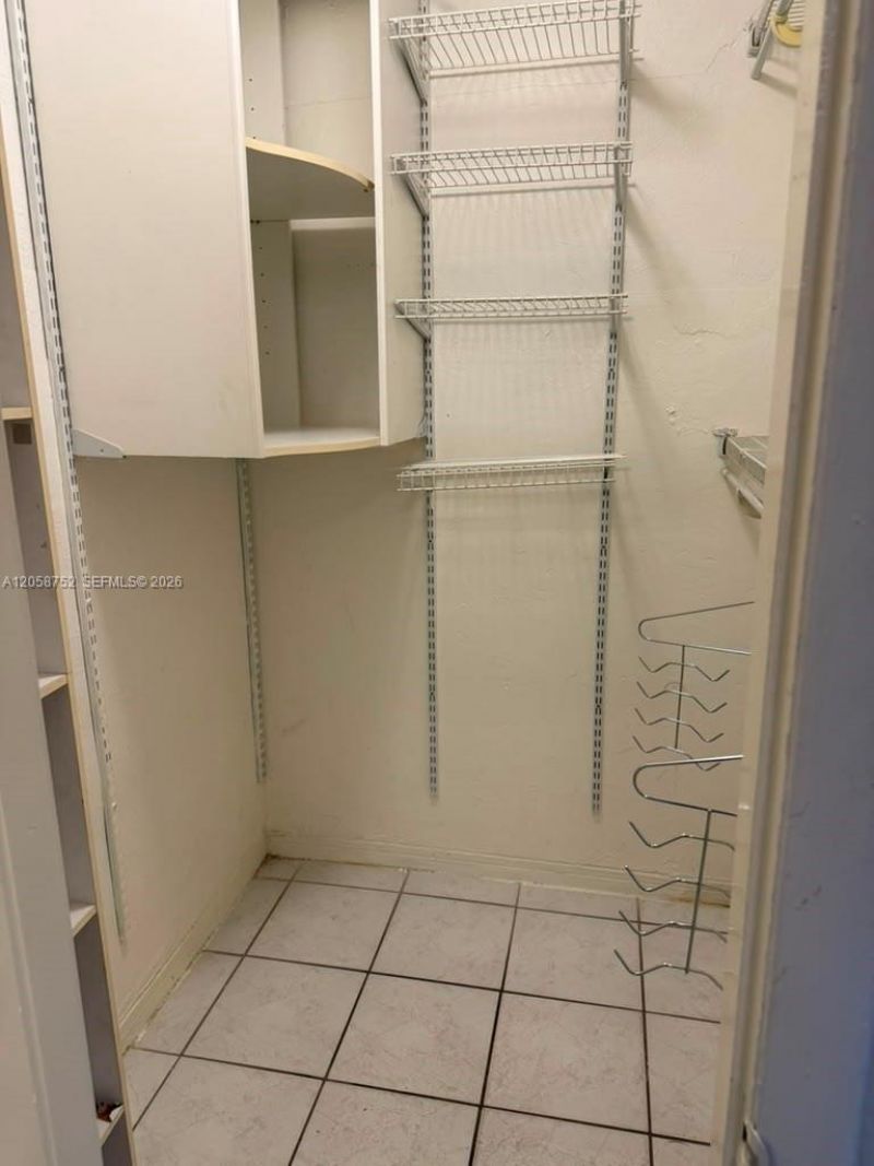 1330 W 54th St, Unit 221C, Hialeah, FL 33012 Photo