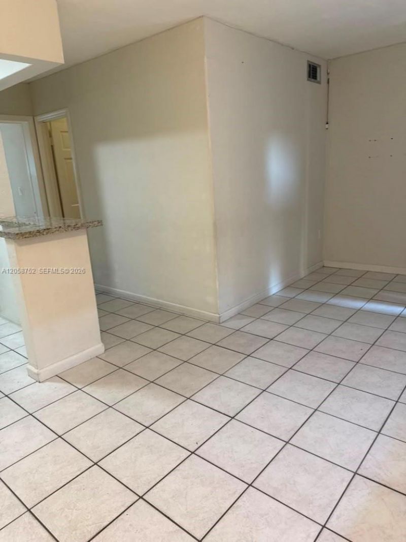 1330 W 54th St, Unit 221C, Hialeah, FL 33012 Photo