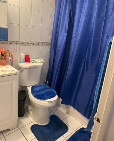 1330 W 54th St, Unit 221C, Hialeah, FL 33012 Photo