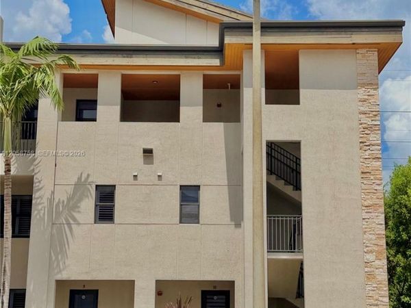 10455 NW 82nd St , Unit 10, Doral, FL 33178