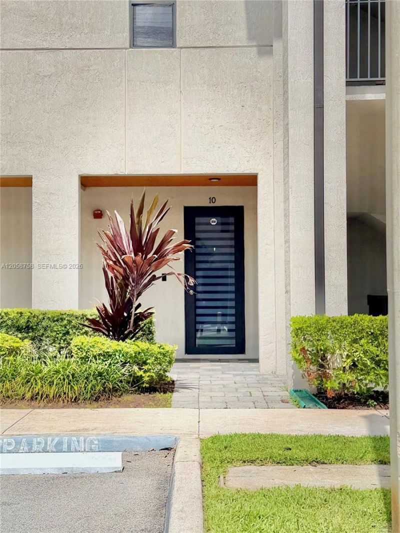 10455 NW 82nd St, Unit 10, Doral, FL 33178 Photo