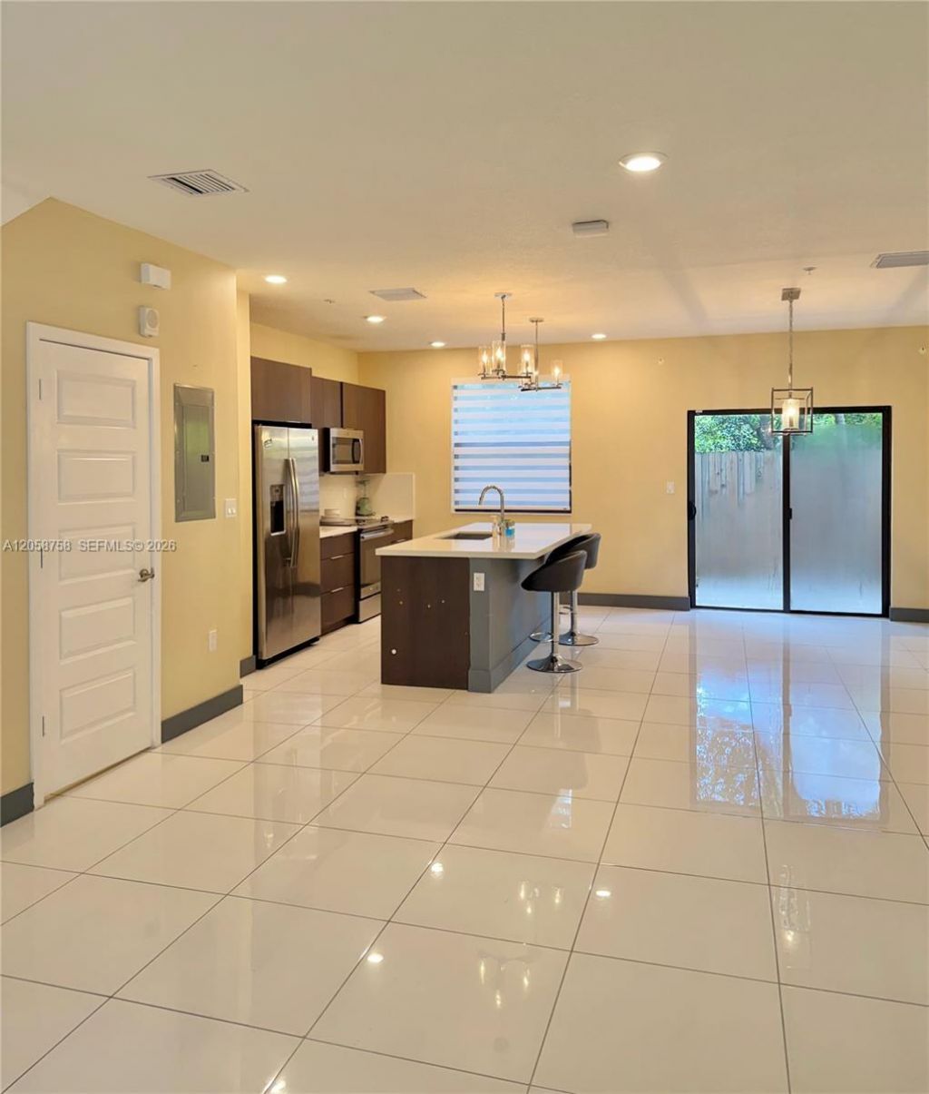 10455 NW 82nd St, Unit 10, Doral, FL 33178 Photo