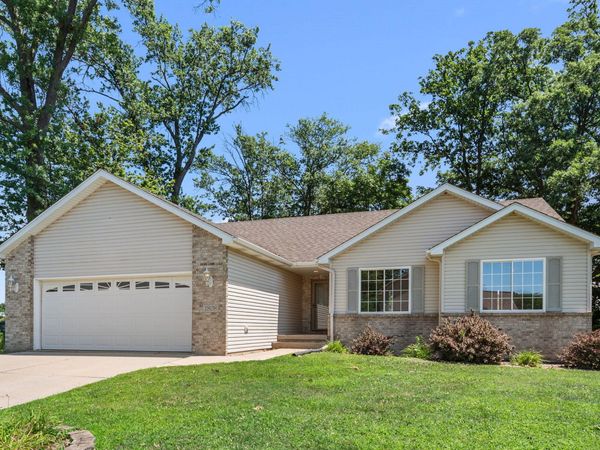 1808 Pine Creek Road , Valparaiso, IN 46383