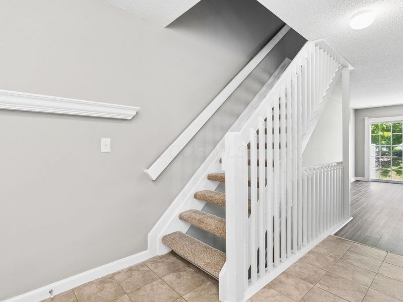 5364 Pickforde Drive, Unit 110B, Columbus, OH 43235 Photo 4
