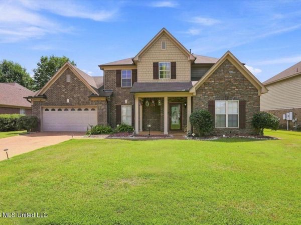 5932 Richard Place Drive, Horn Lake, MS 38637