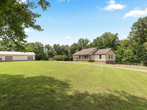 3550 John Taylor Rd , Woodlawn, TN 37191