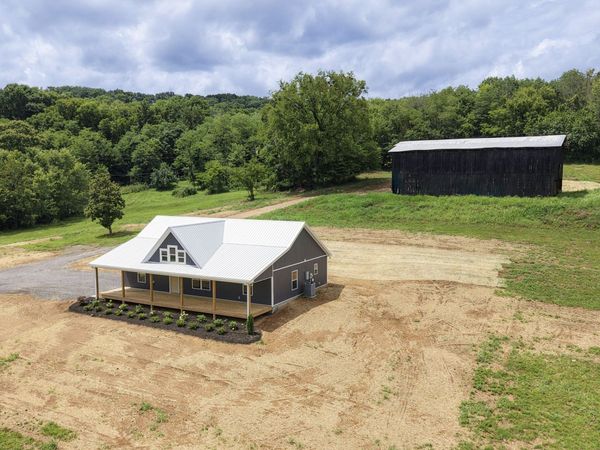 1790 Hawkins Branch Rd , Bethpage, TN 37022